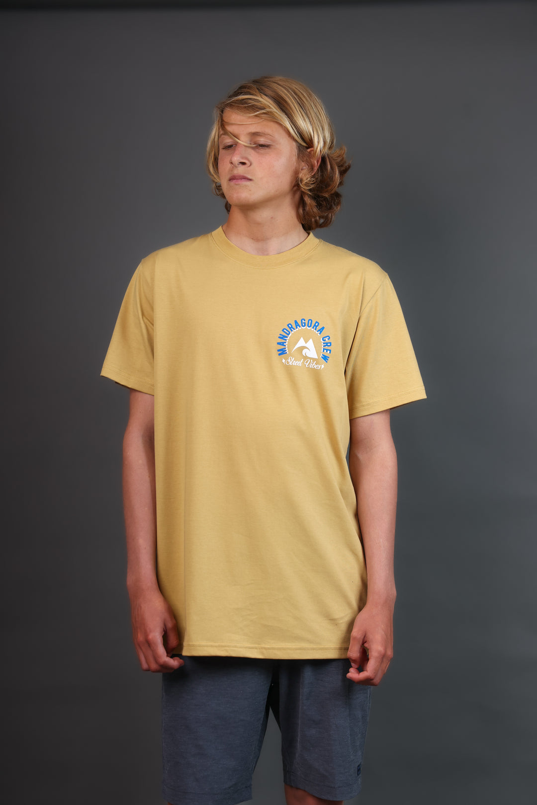 Regular Fit. Smiley Wave Tee