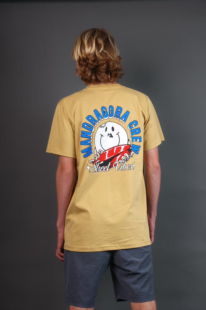 Regular Fit. Smiley Wave Tee