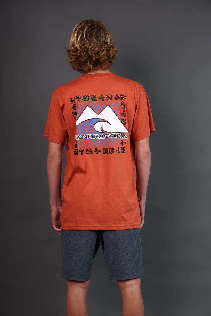 Tees regular fit. Rising Flow