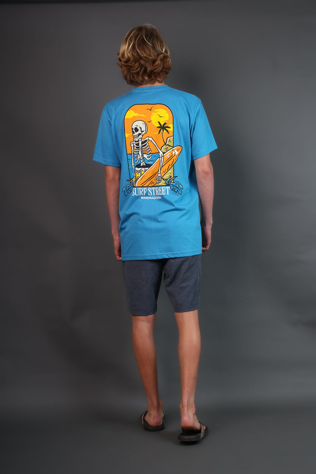 Tees regular fit. Sunset Bones