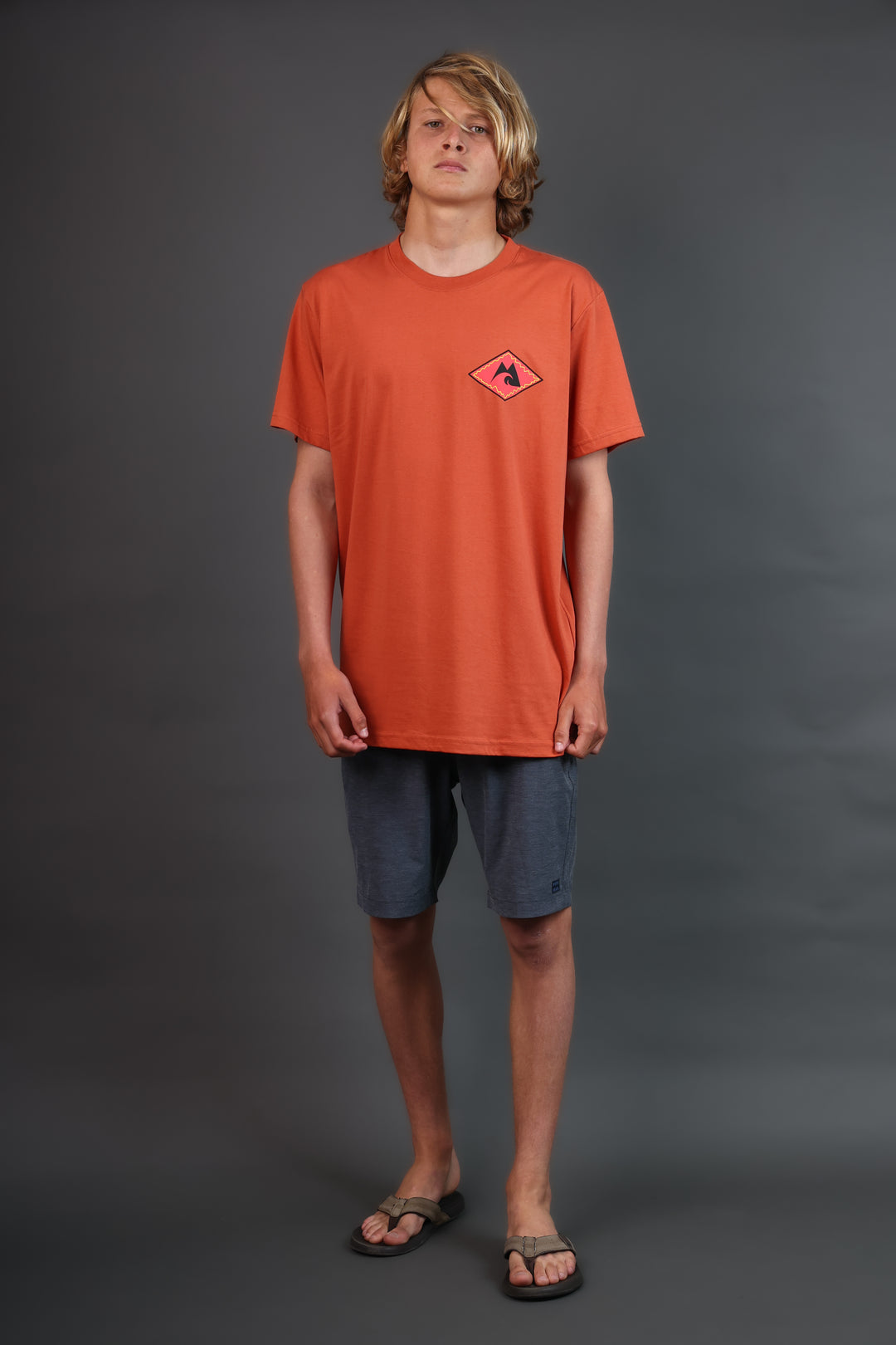 Tees regular fit. Retro Surf