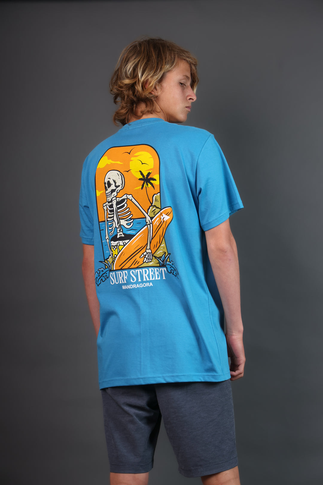 Tees regular fit. Sunset Bones